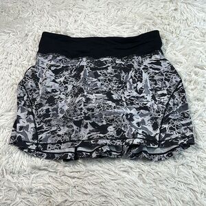 Lululemon Circuit Breaker Skirt II (Tall) (15") Interlaced Alpine White Black /
